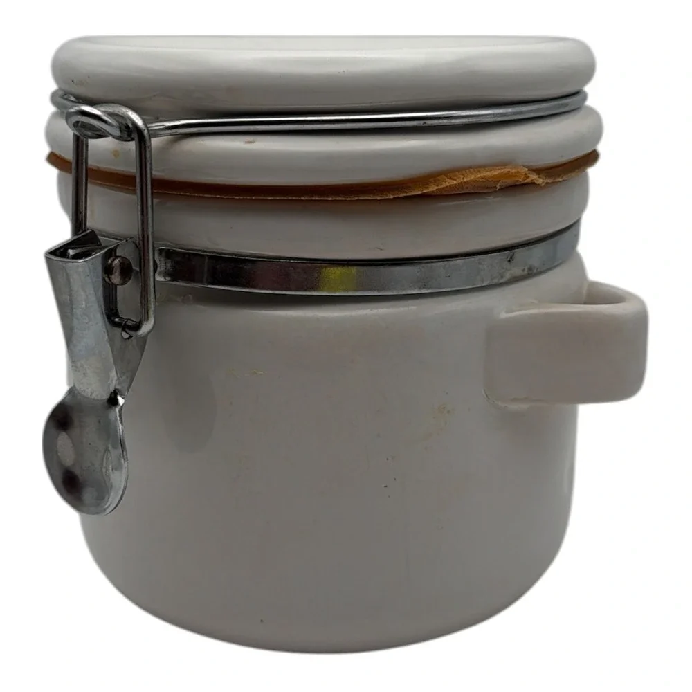 Winsome White Ceramic‎ Clamp Lid Kitchen Canister EUC